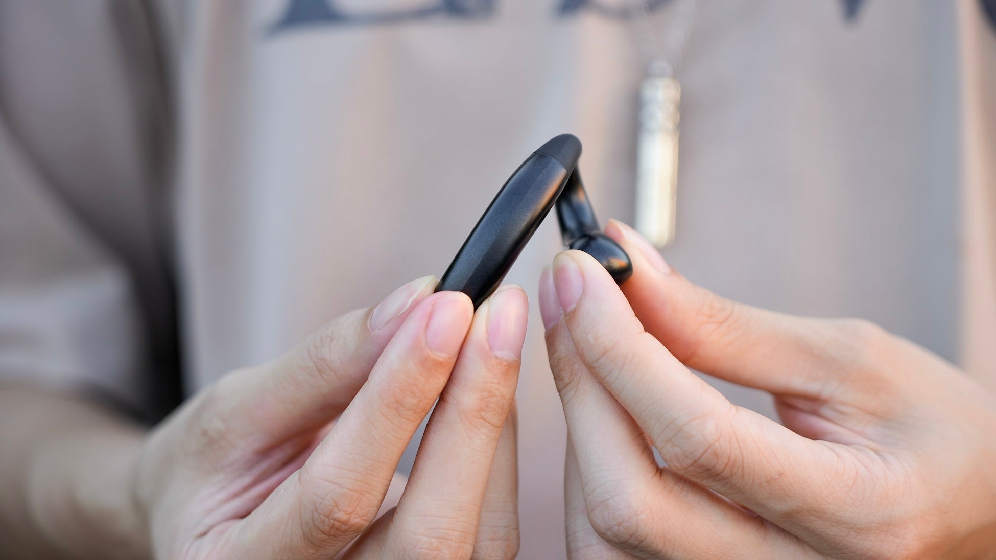 シリコンバンド部分で調整が可能