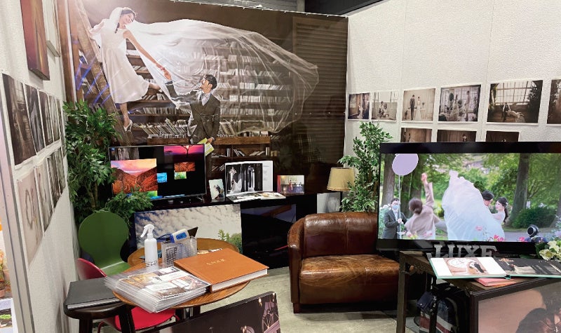 展示会の出典風景