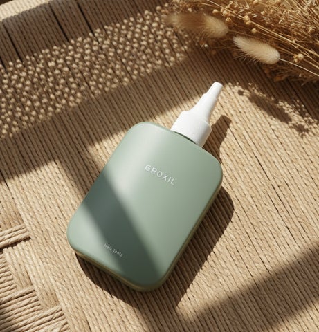 白髪×薄毛をWケアできる育毛剤「GROXILヘアトニック」が、独自処方の 白髪×薄毛をWケアできる育毛剤「GROXILヘアトニック」が、独自処方の