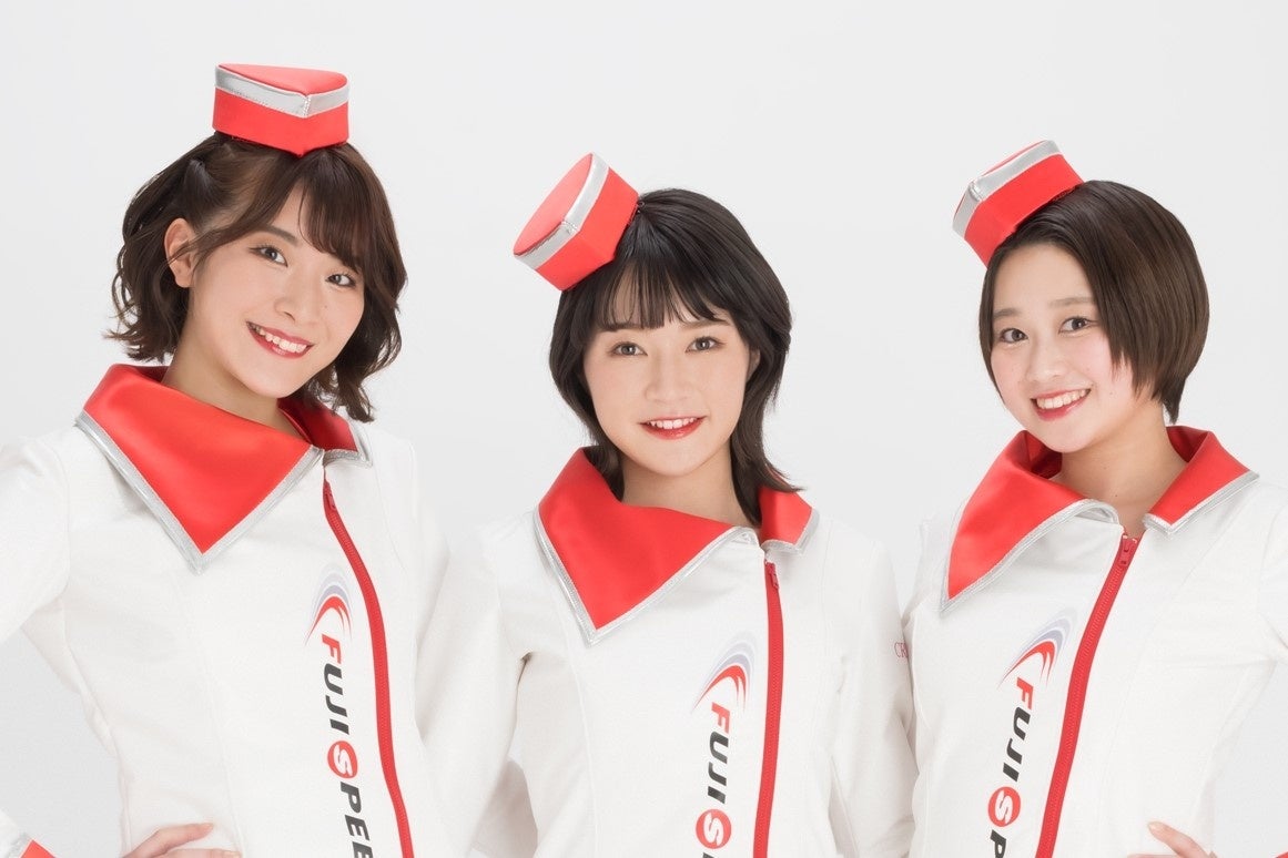 2023年 第18期クレインズ (左から、吉乃愛恵、香月まひろ、葵木ひな)