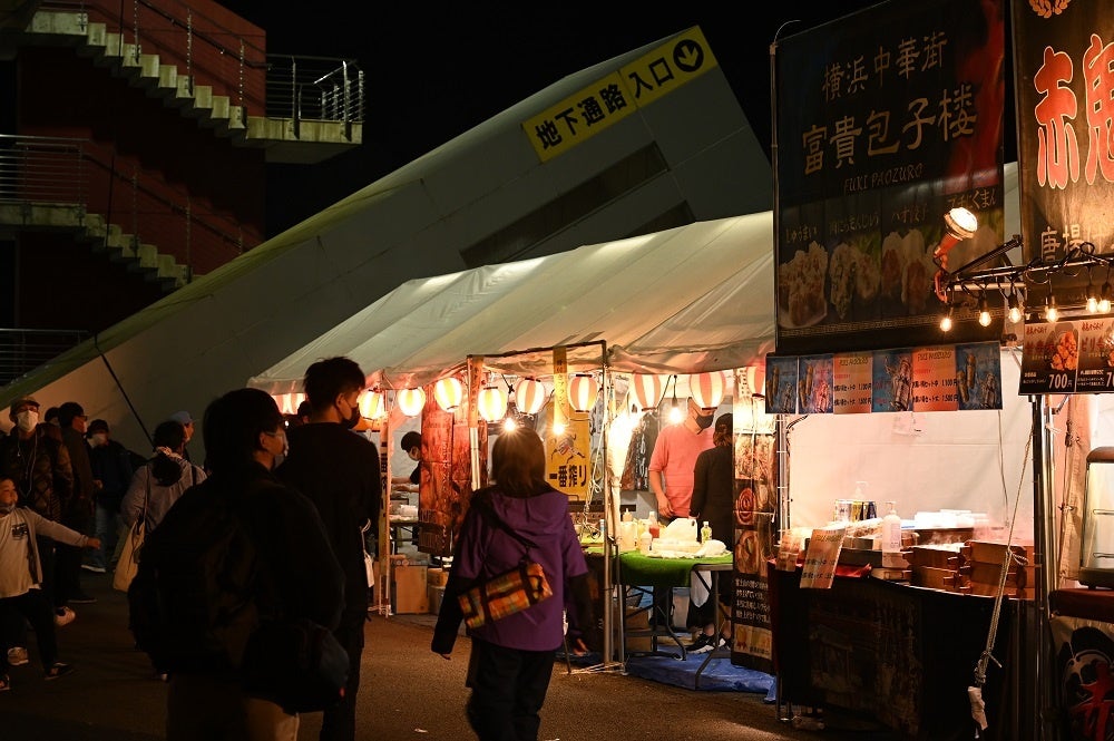 気軽におつまみとお酒が楽しめる屋台村が出現！地下トン横　屋台村