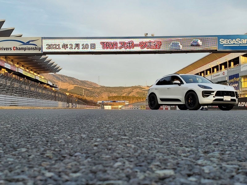 TRY! スポーツ走行、FISCOライセンスを同時に取得いただくと「記念写真」が可能に!