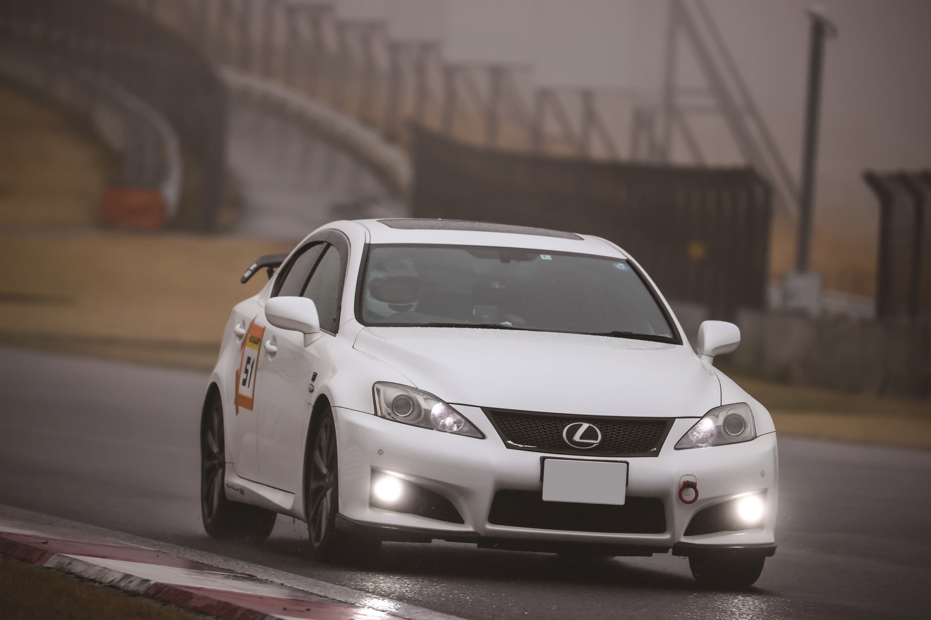 レーシングコース走行