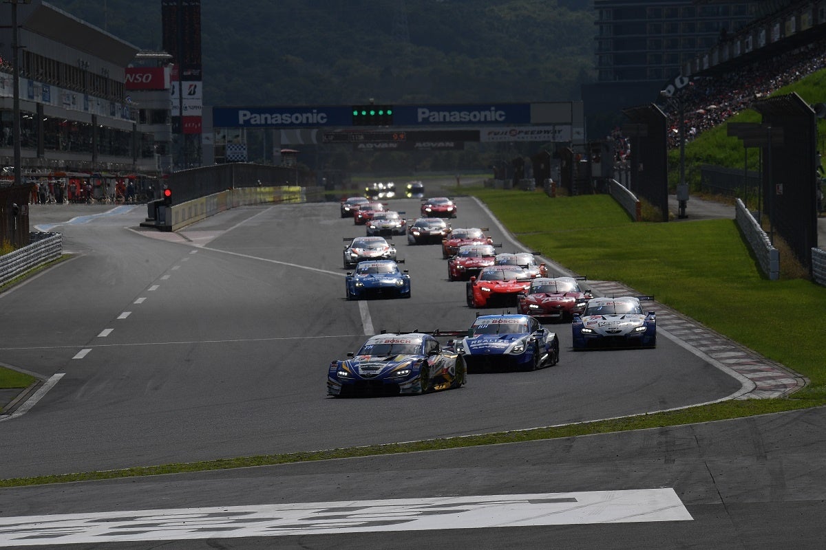 SUPER GT 決勝スタート