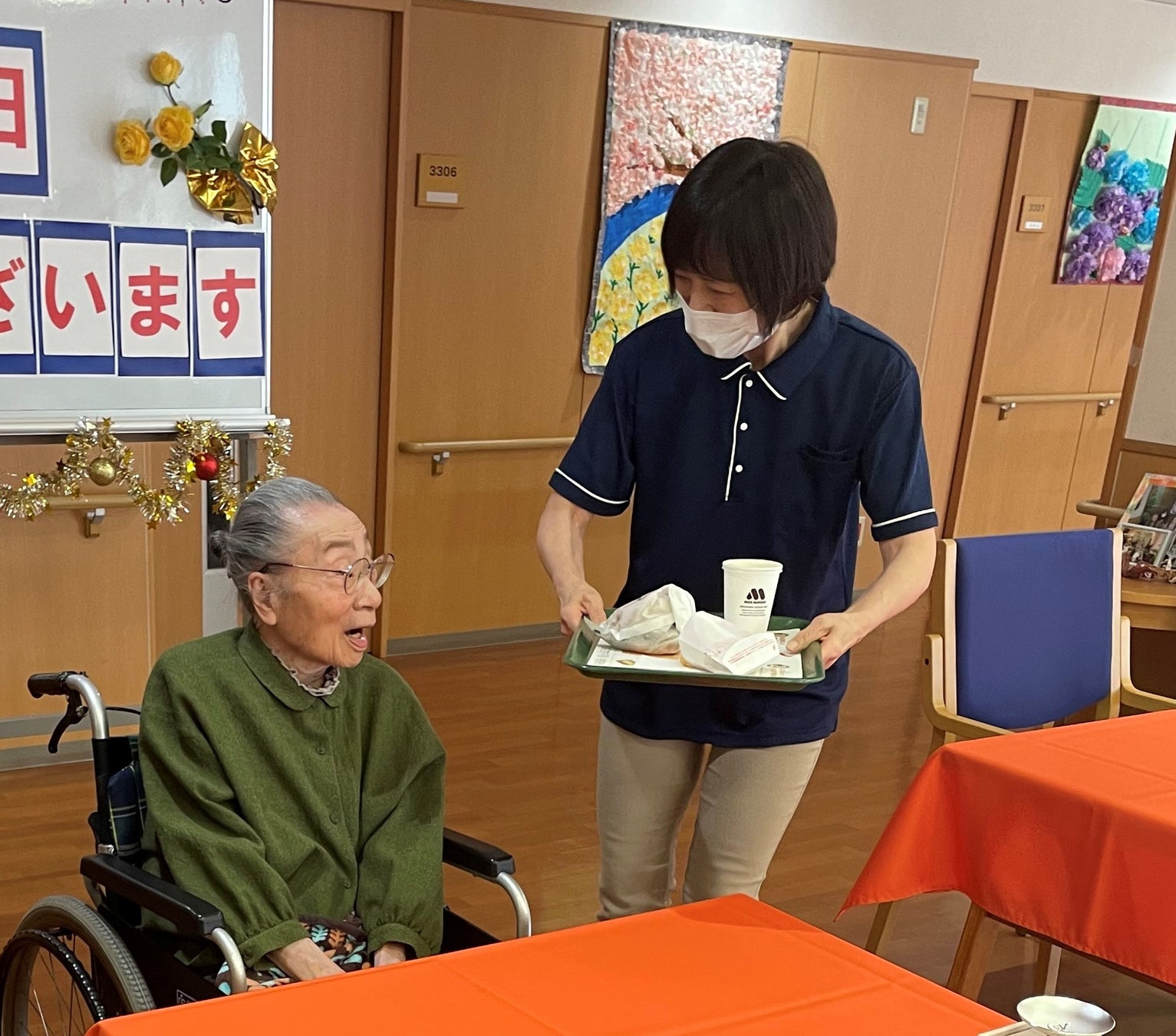 念願のハンバーガーと初対面