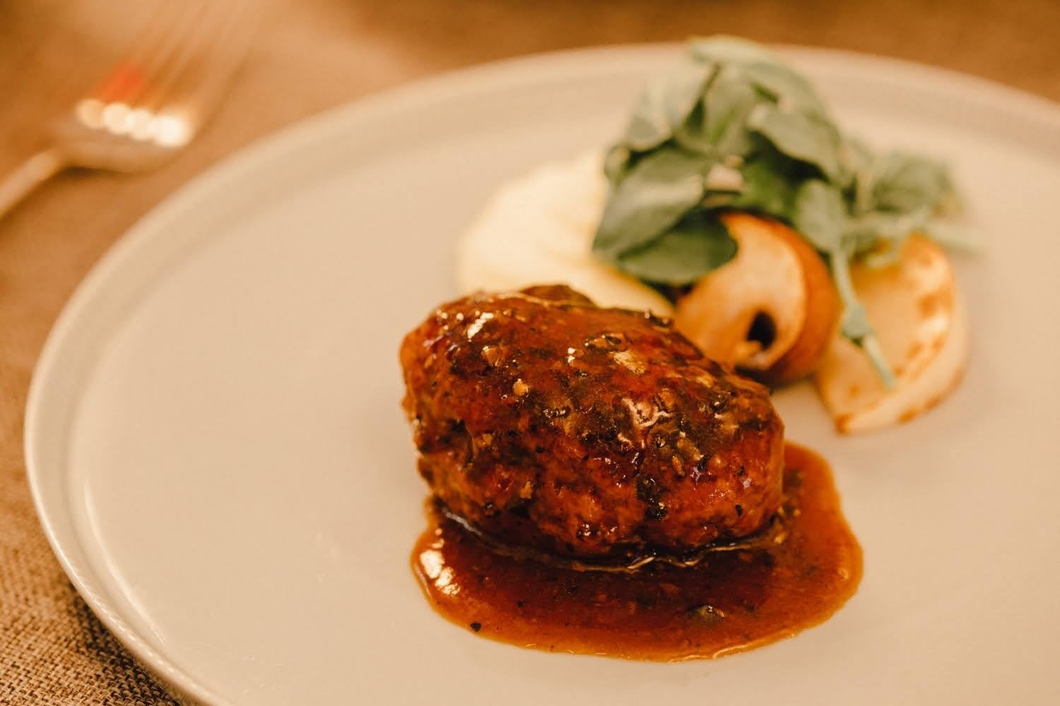 和牛ハンバーグ トリュフソース