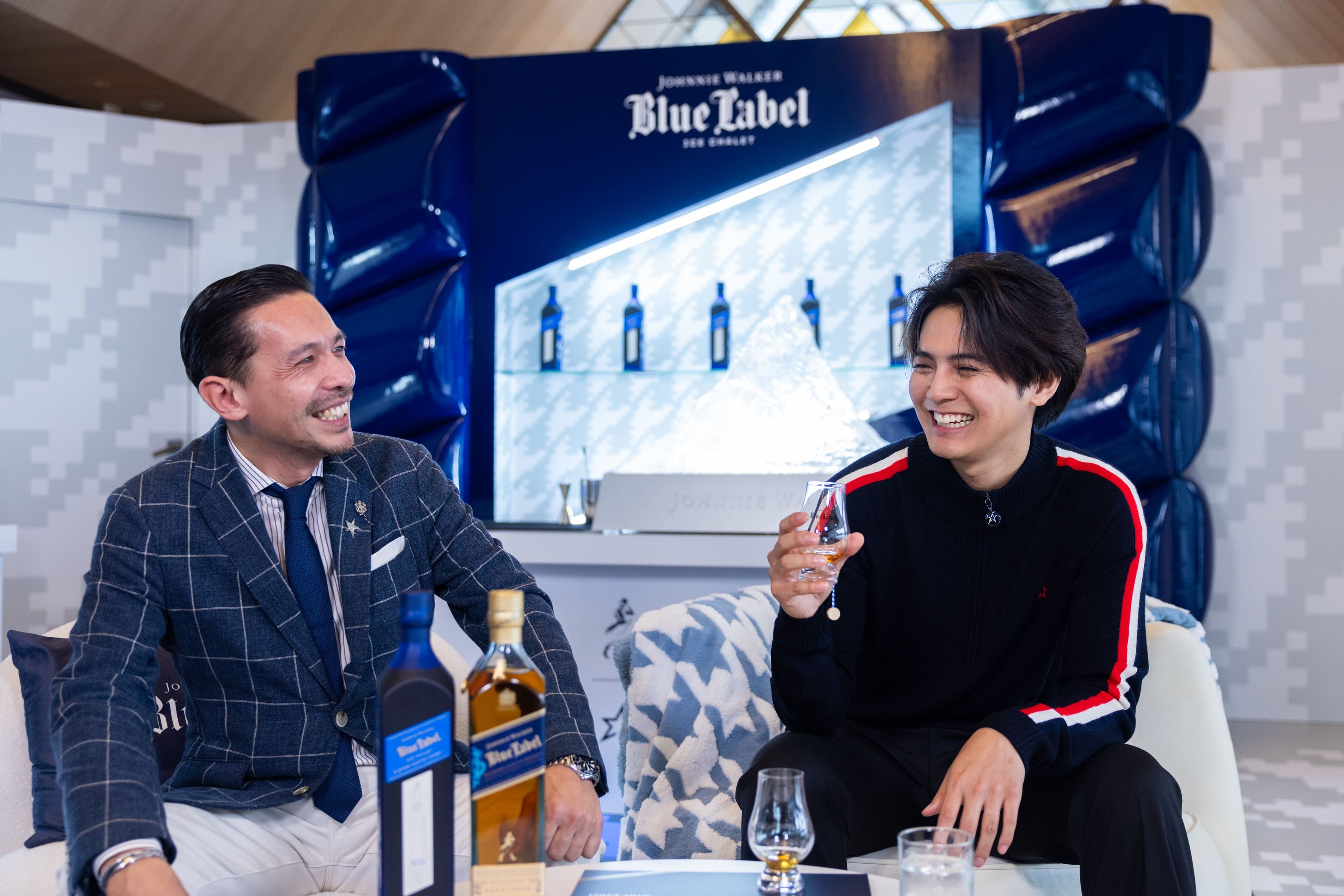 北海道・ニセコにて開催中の「ジョニーウォーカー ブルーラベル アイス