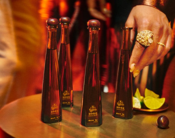 世界のセレブリティに愛されるラグジュアリーテキーラ「ドン・フリオ 世界のセレブリティに愛されるラグジュアリーテキーラ「ドン・フリオ