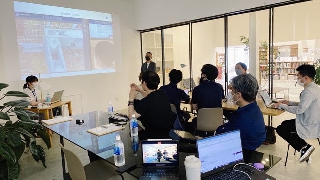 カスタマーサクセス担当の髙橋とecomoスタッフによるセミナー