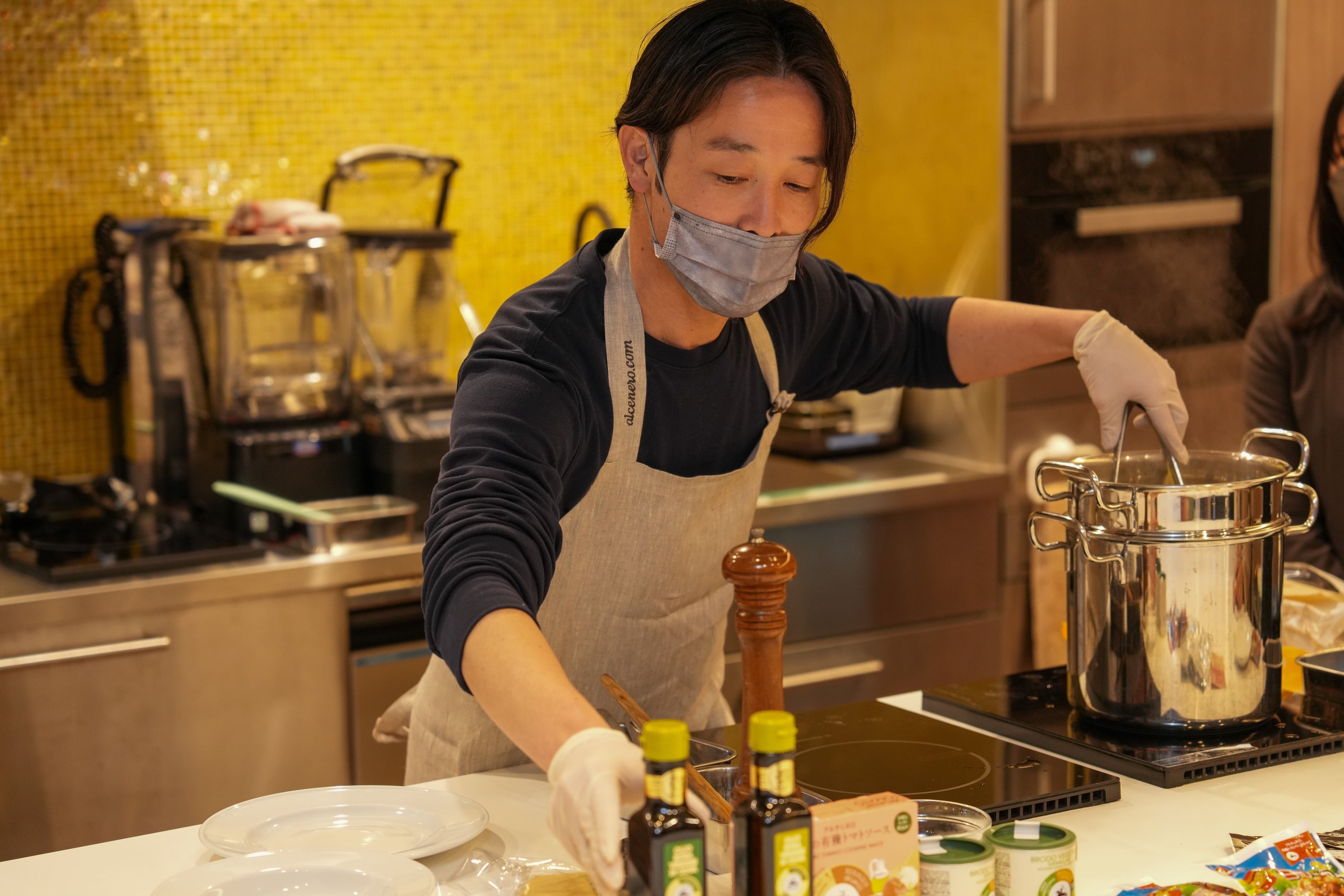 KEITAシェフによる調理デモンストレーションの様子