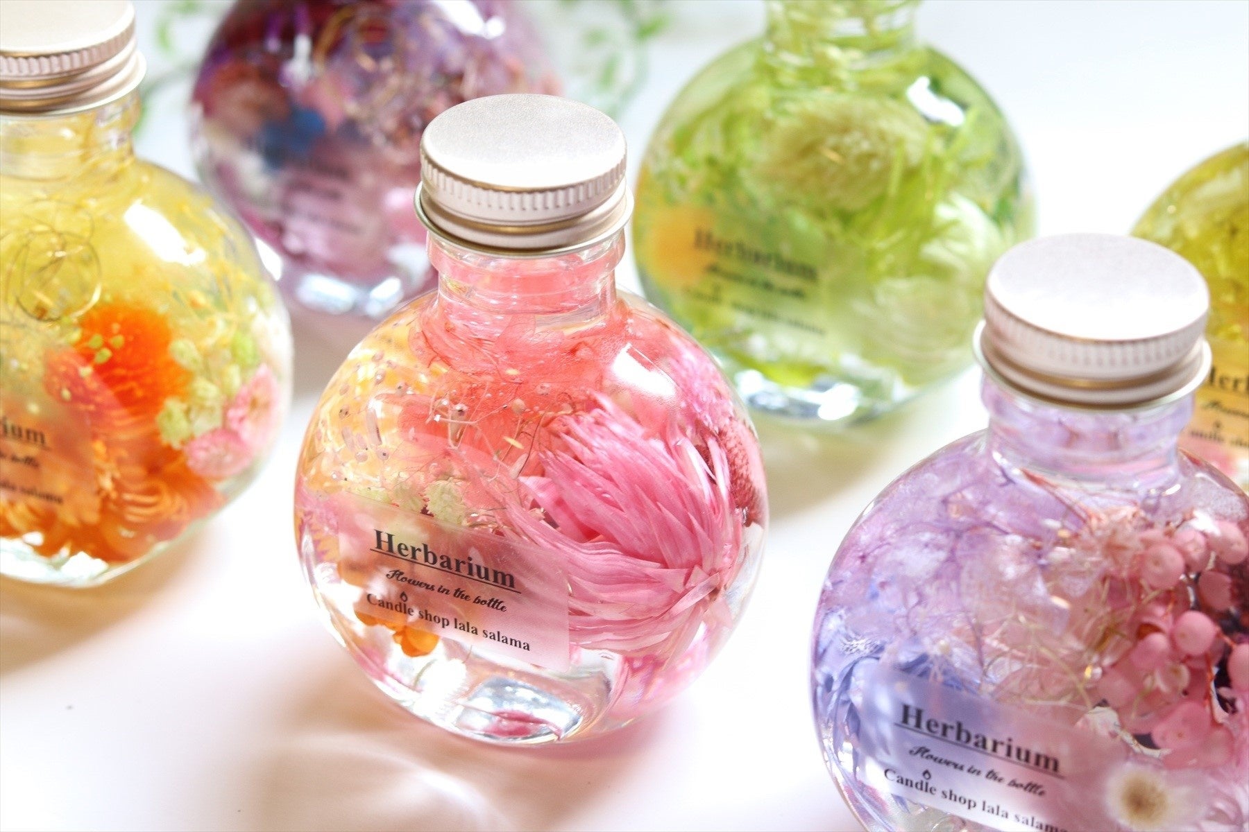 「オリジナルのハーバリウムが作れるワークショップ」 （イメージ）