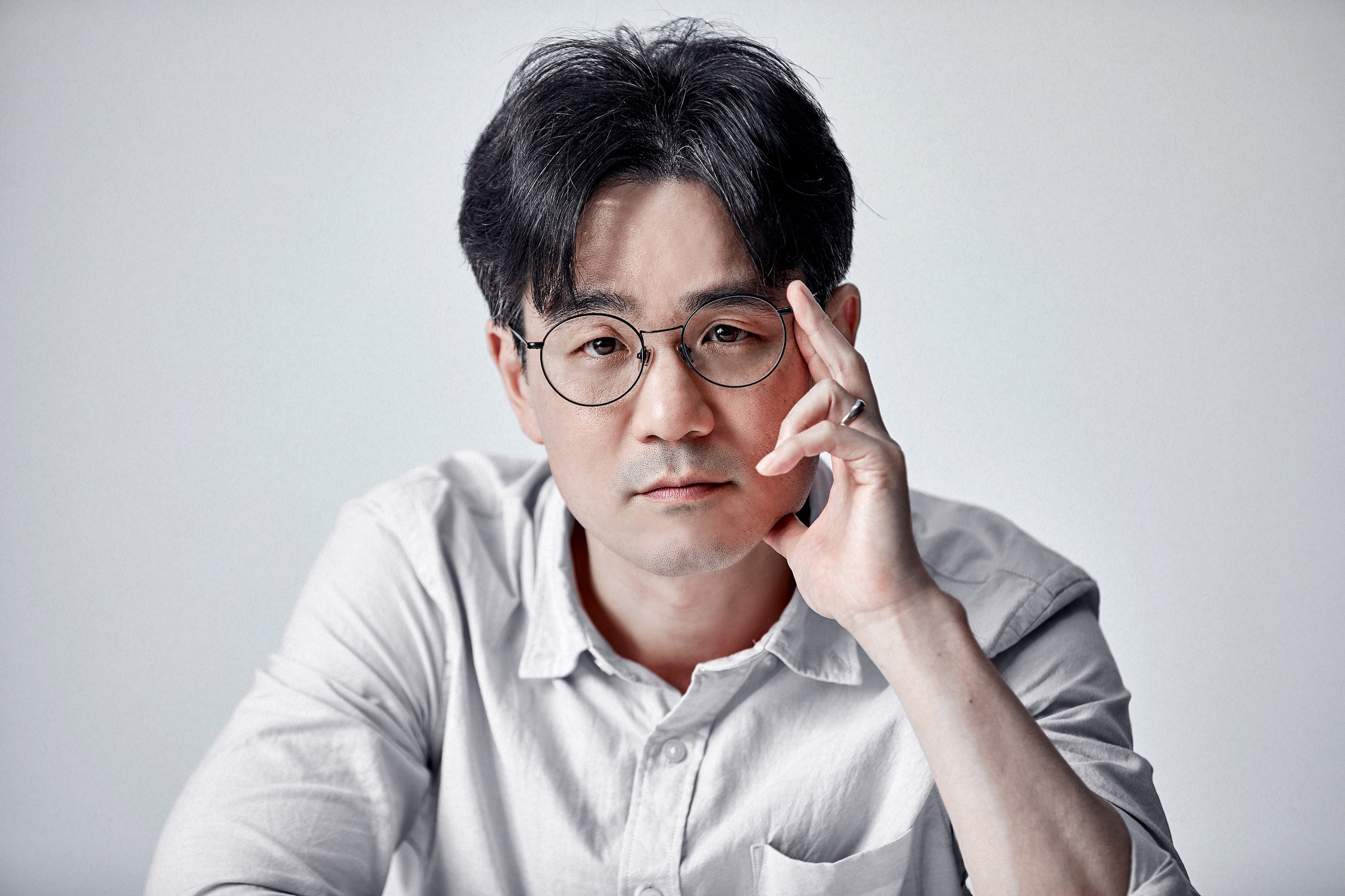 作家　チャン・ガンミョン