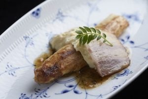 フランス産極上ホワイトアスパラと湯葉の一品