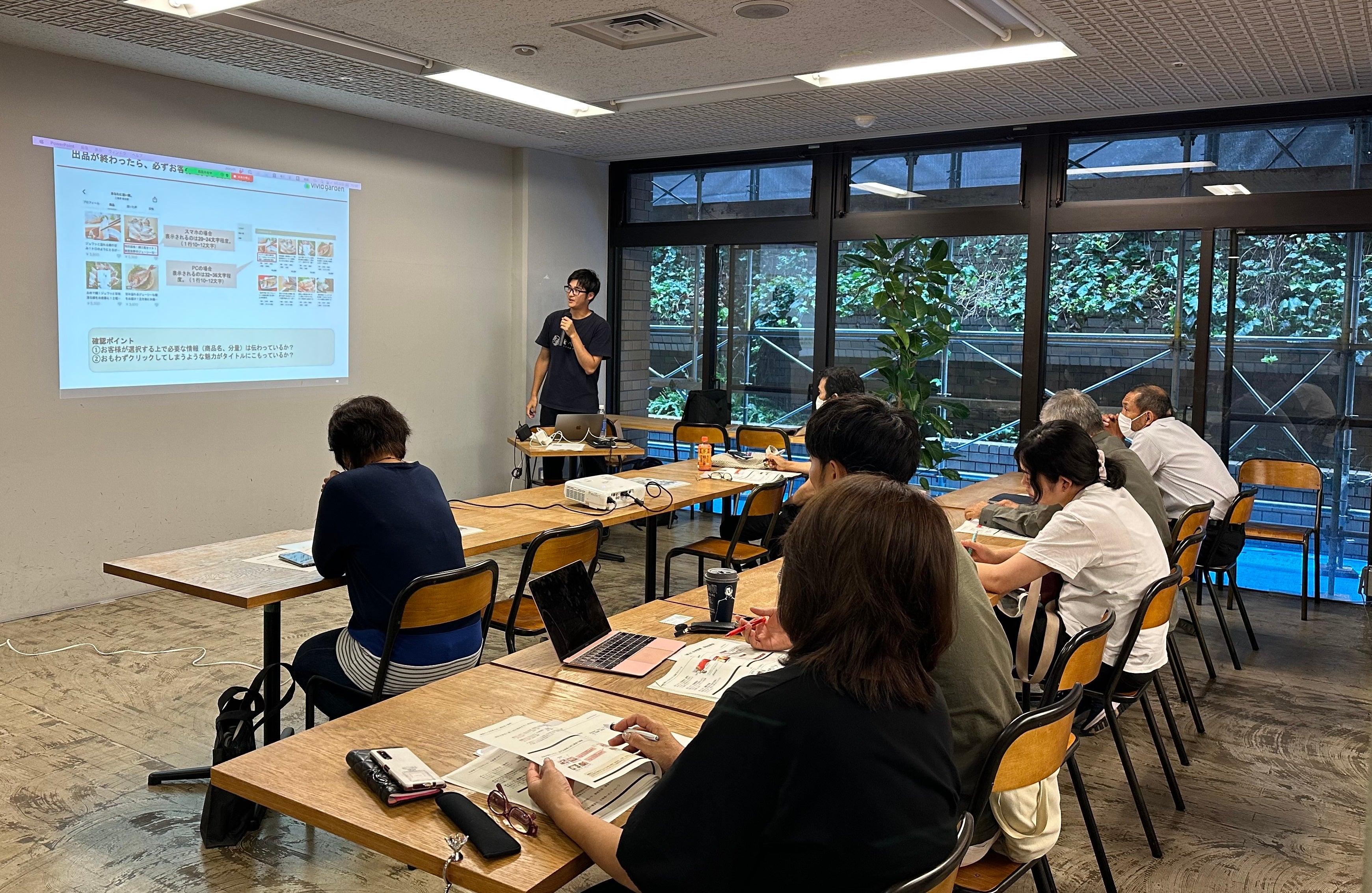 食べチョクスタッフによる研修の模様