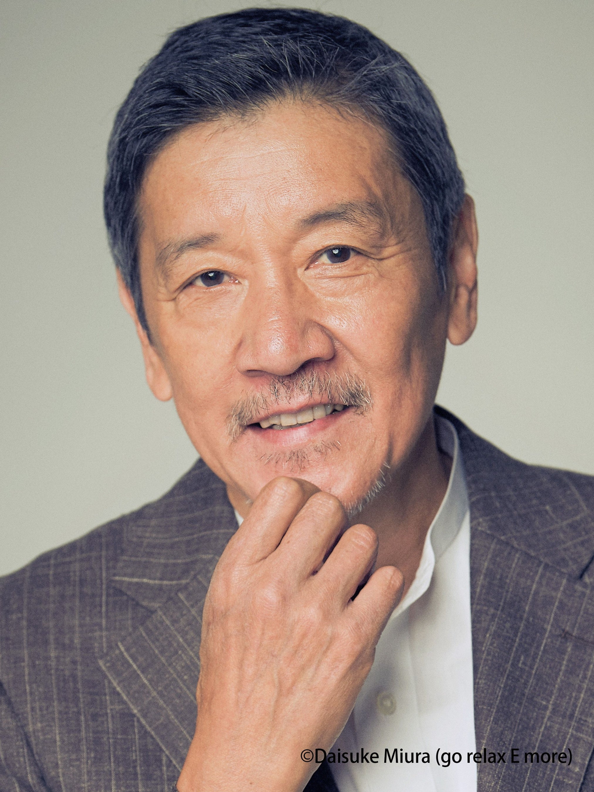 奥田瑛二　直筆サイン入り　長い散歩 プレミアム・エディション Amazon.co.jp: 長い散歩 緒形拳/高岡早紀/奥田瑛二 : おもちゃ