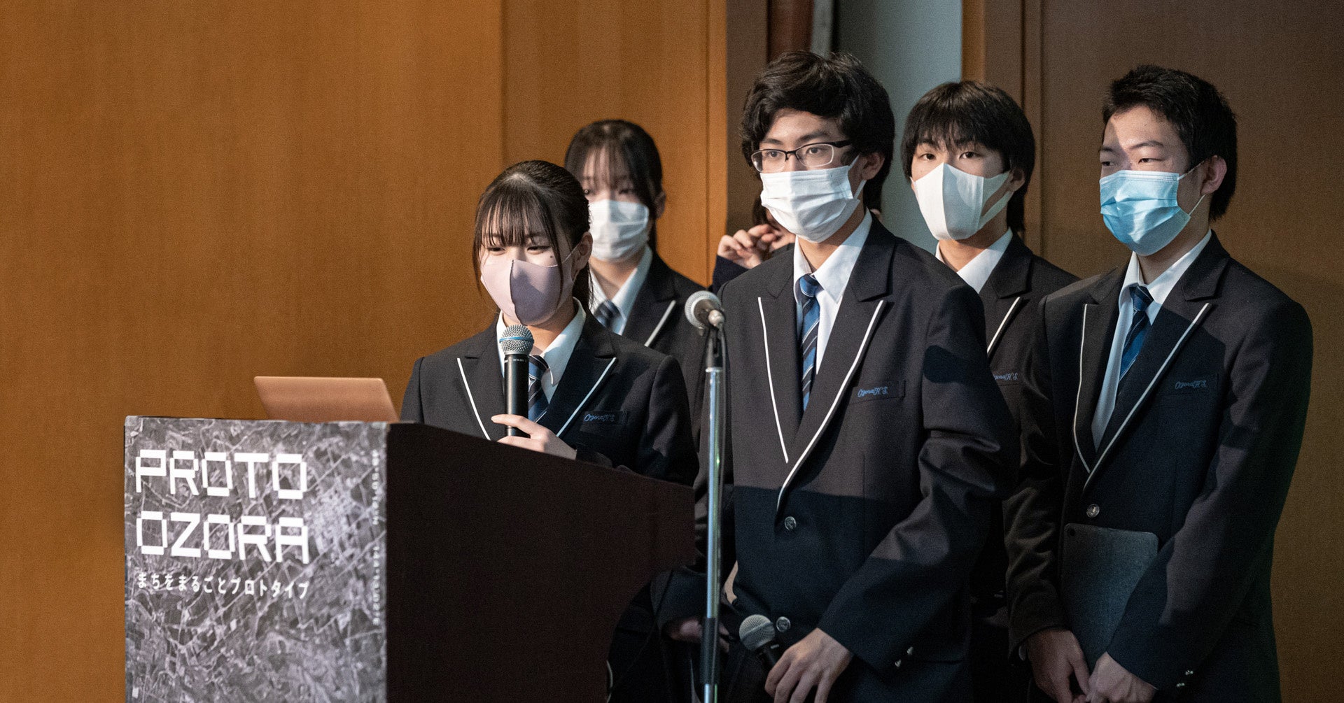 「PROTO OZORA」政策提言をする生徒グループ