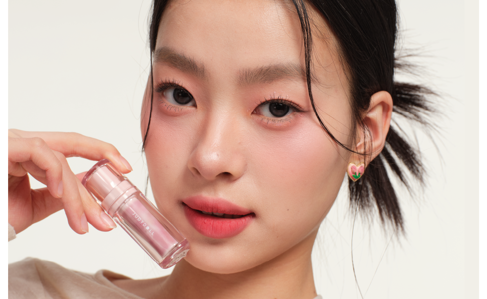 中国コスメ】JUDYDOLL（ジュディードール）からふわっと軽く、磁石の