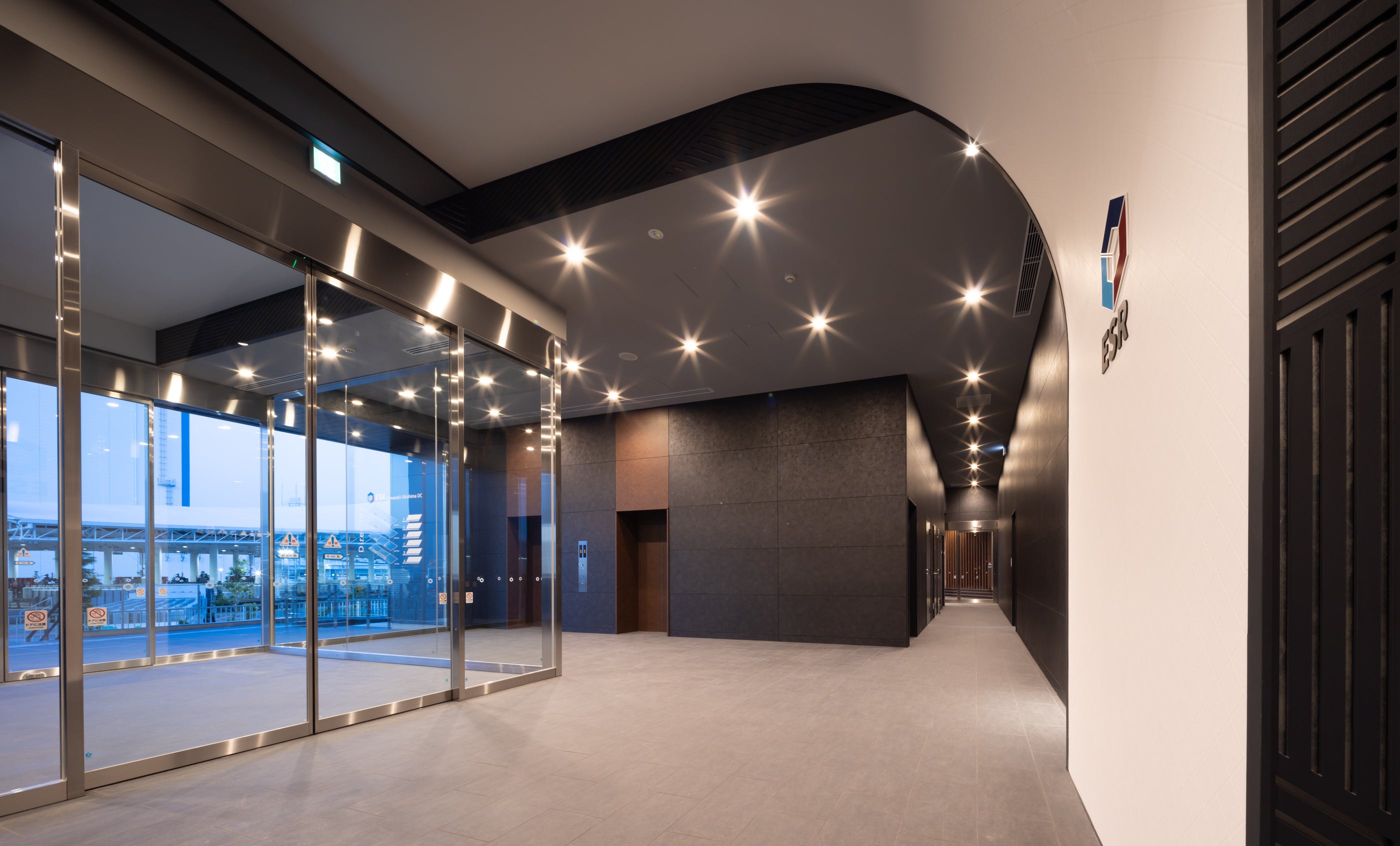 エントランスホール