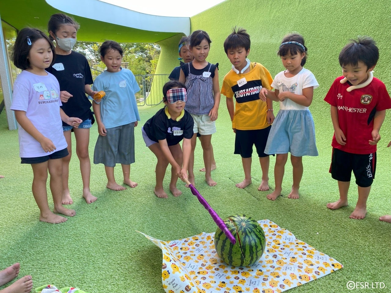 恒例のスイカ割りも実施［久喜DC］