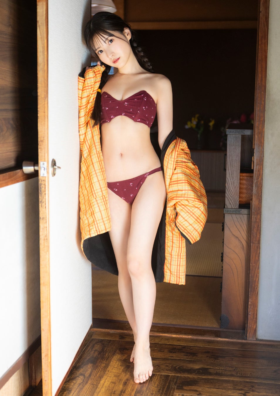 【STRiKE!デジタル写真集】小鳥遊るい どんぐりの背比べ