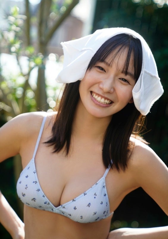 【STRiKE!デジタル写真集】志田音々 さよならは言わない約束だったのに・・・・・・バカ。