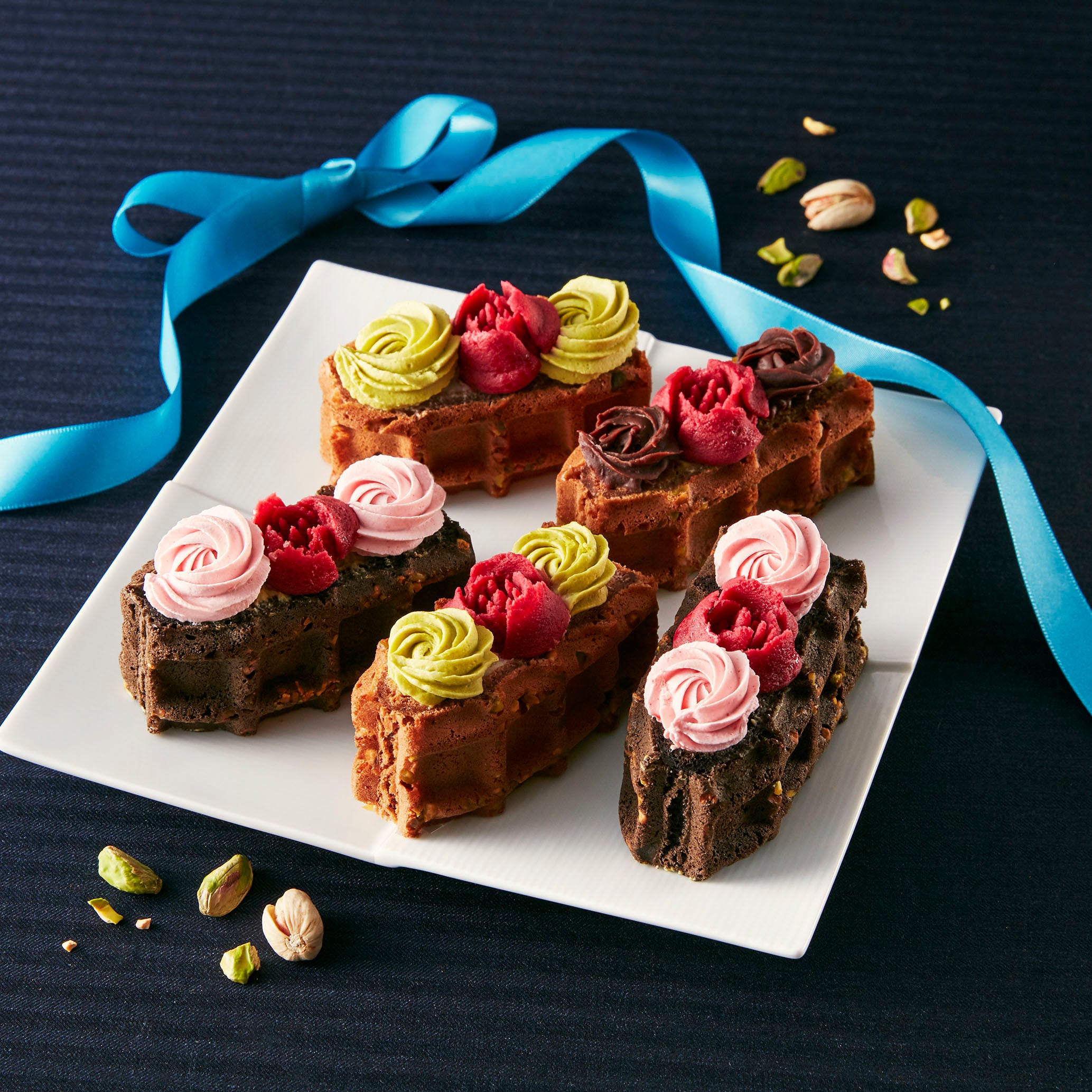 お皿に並べるだけでテーブルが華やぎます。