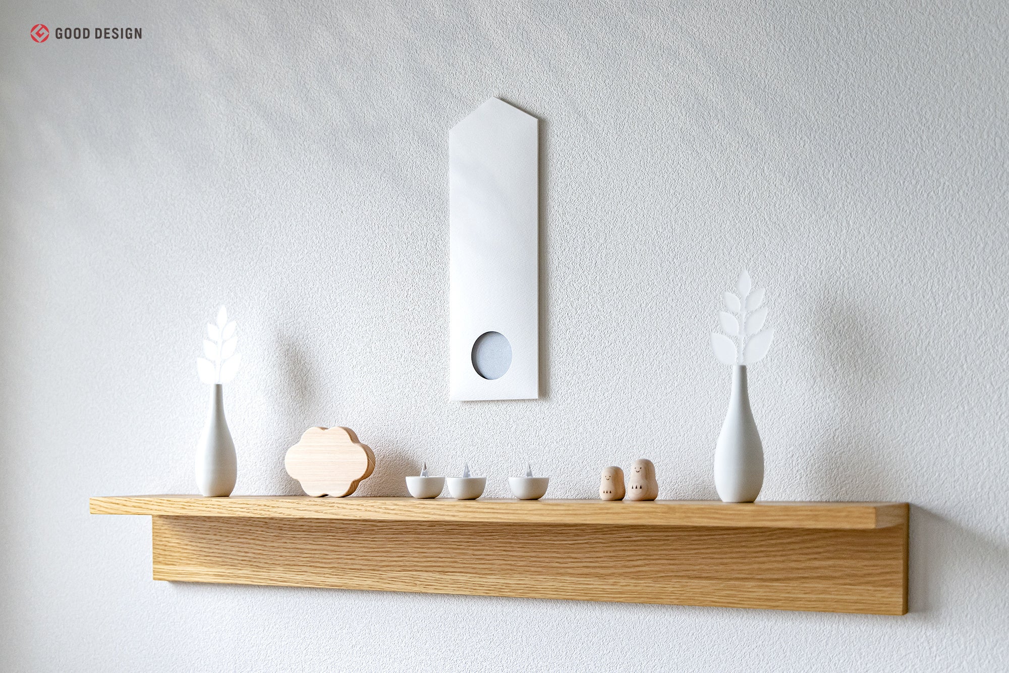 市販の棚なども利用し、ワイドに飾ることも可能。