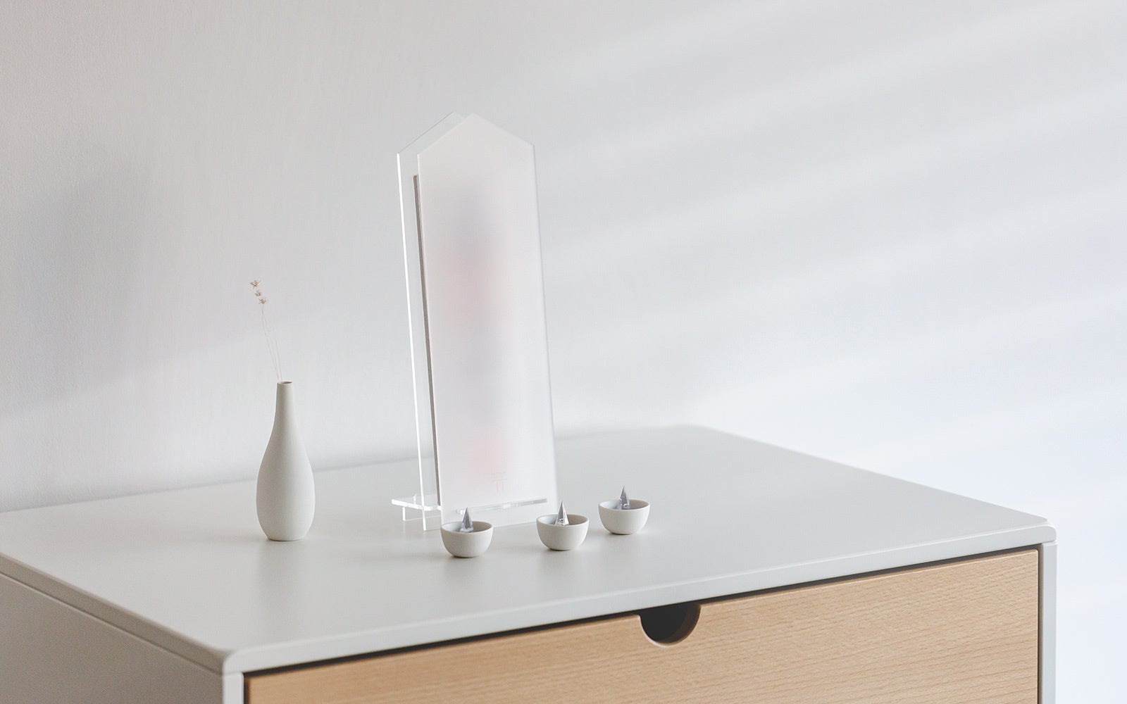 棚の上などが、カンタンに神棚スペースに。