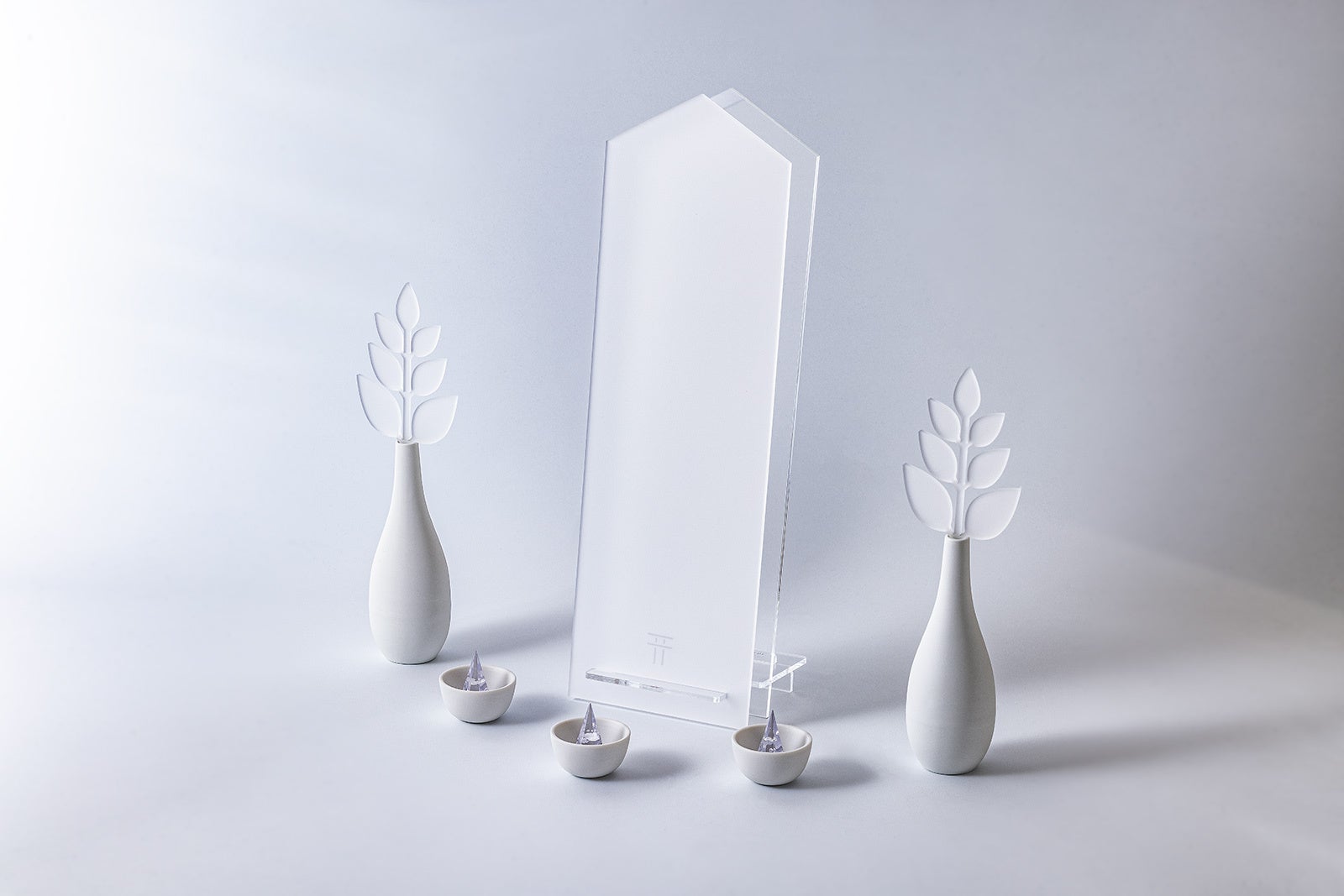 あるようで無かった、真っ白な神棚セット。