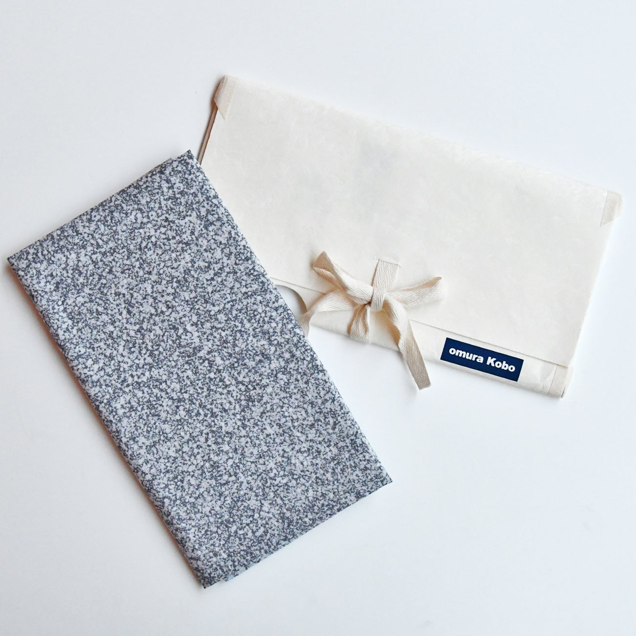 ロウ吹雪染め手ぬぐい｜omuraKobo&nbsp; 大村工房｜ 2,310 円