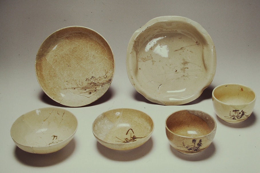 近世武家屋敷出土京焼写し陶器（同志社大学歴史資料館）