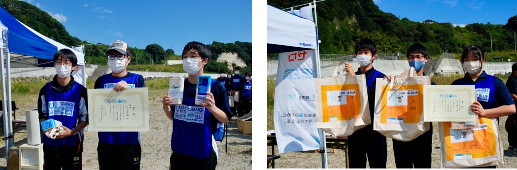 (写真左:優勝「シン・ゴミ拾い隊」、写真右:オリジナルアイテム賞「ハザード退化」)