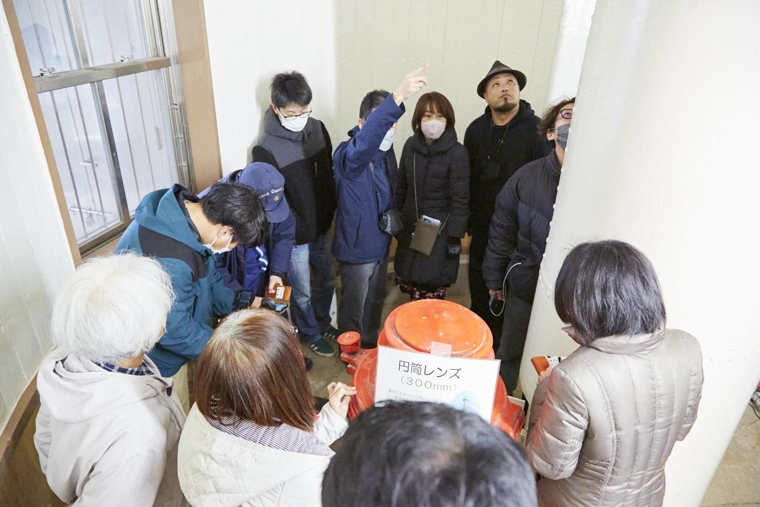 星野宏和氏の説明を受けながらの見学会