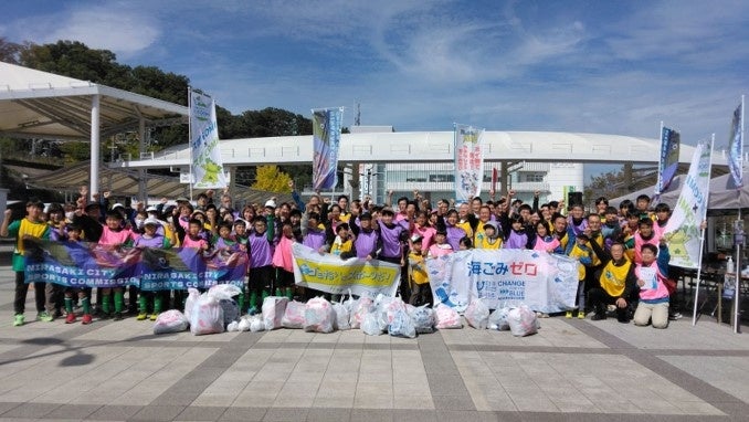 参加30チームで集めたごみの量は56.47kg