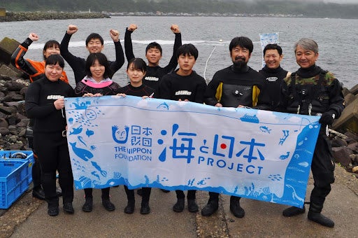 「海のYouTuber養成講座」参加生徒と、講師陣