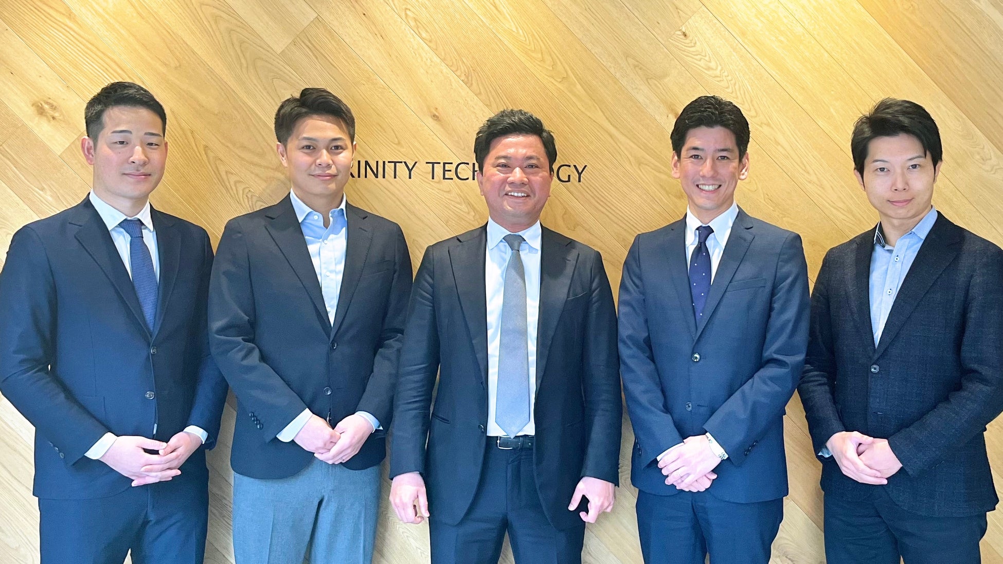 (写真左から大谷、豊嶋、磨、田中、梶原)
