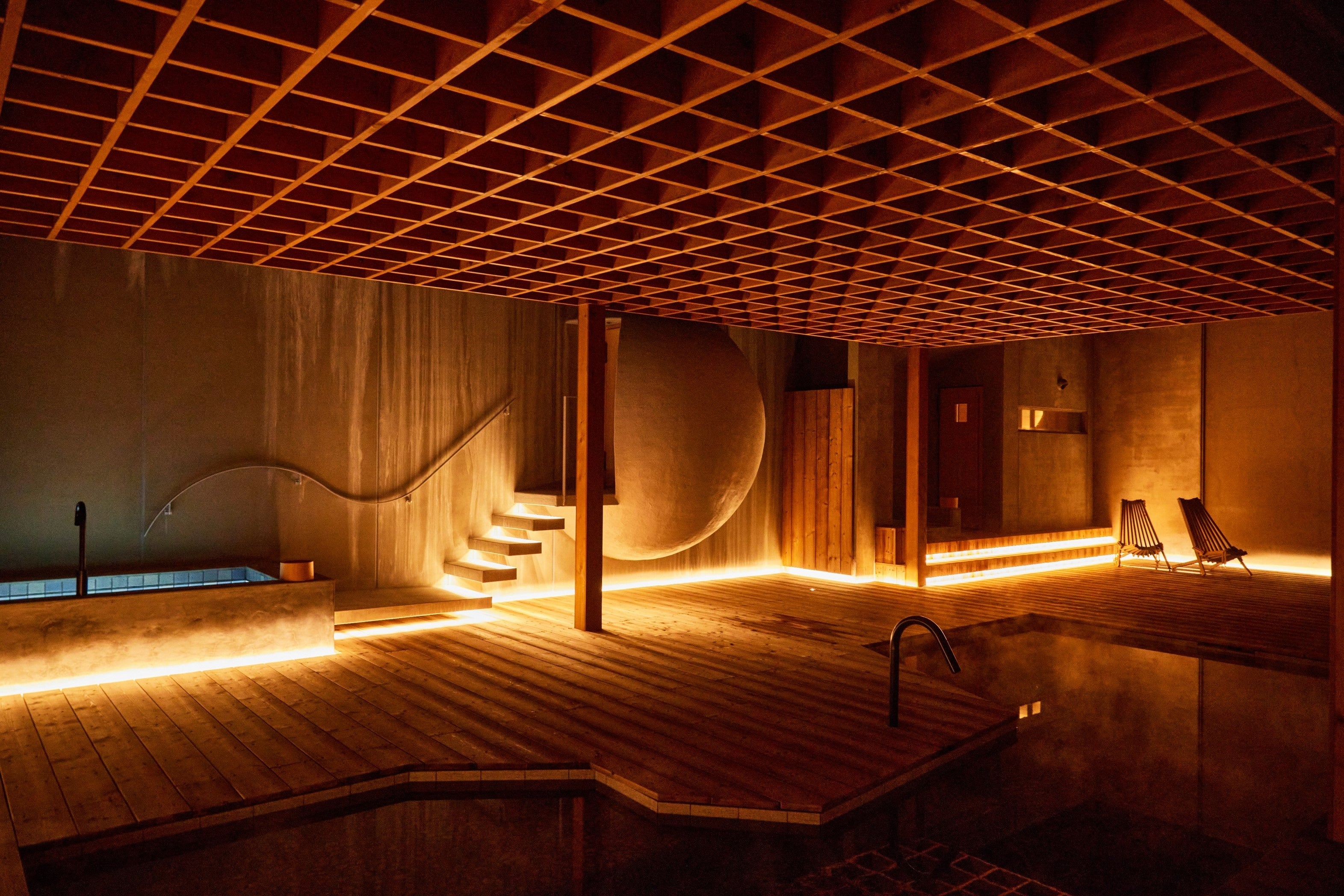 天然温泉とサウナを備えたスパ