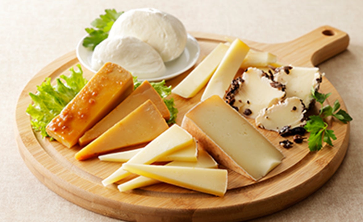 半田ファームの自家製チーズセット（HOSPOグッズ付）　寄附額：15,000円