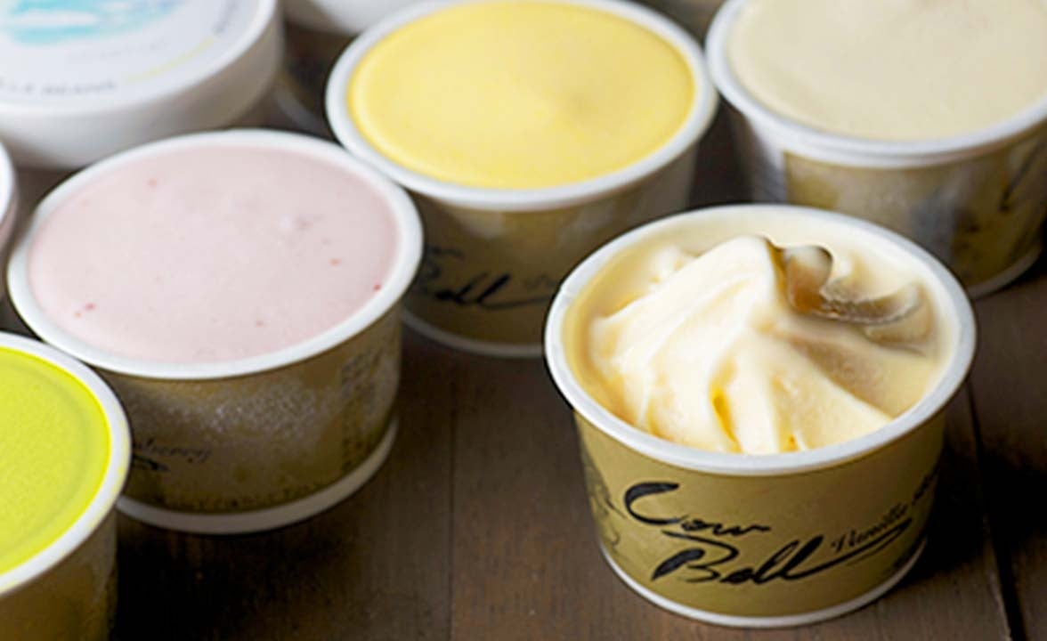 新鮮濃厚ミルク　カウベルアイスクリームセット18個 (HOSPOグッズ付）　寄附額：13,000円