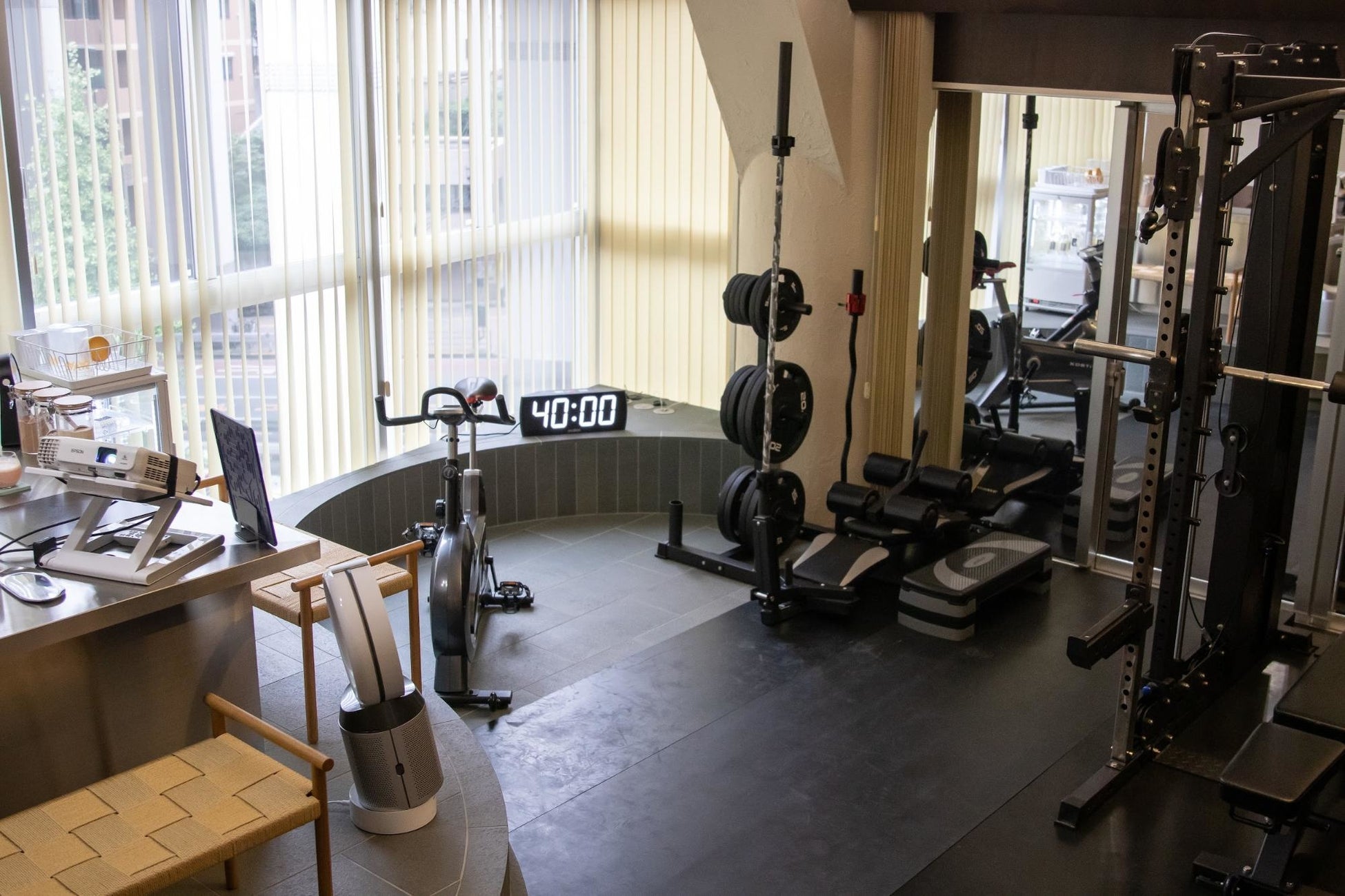 <6F パーソナルトレーニングジム>