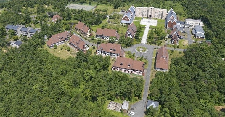 ▲ 総面積73,000坪の中世の英国を再現した敷地