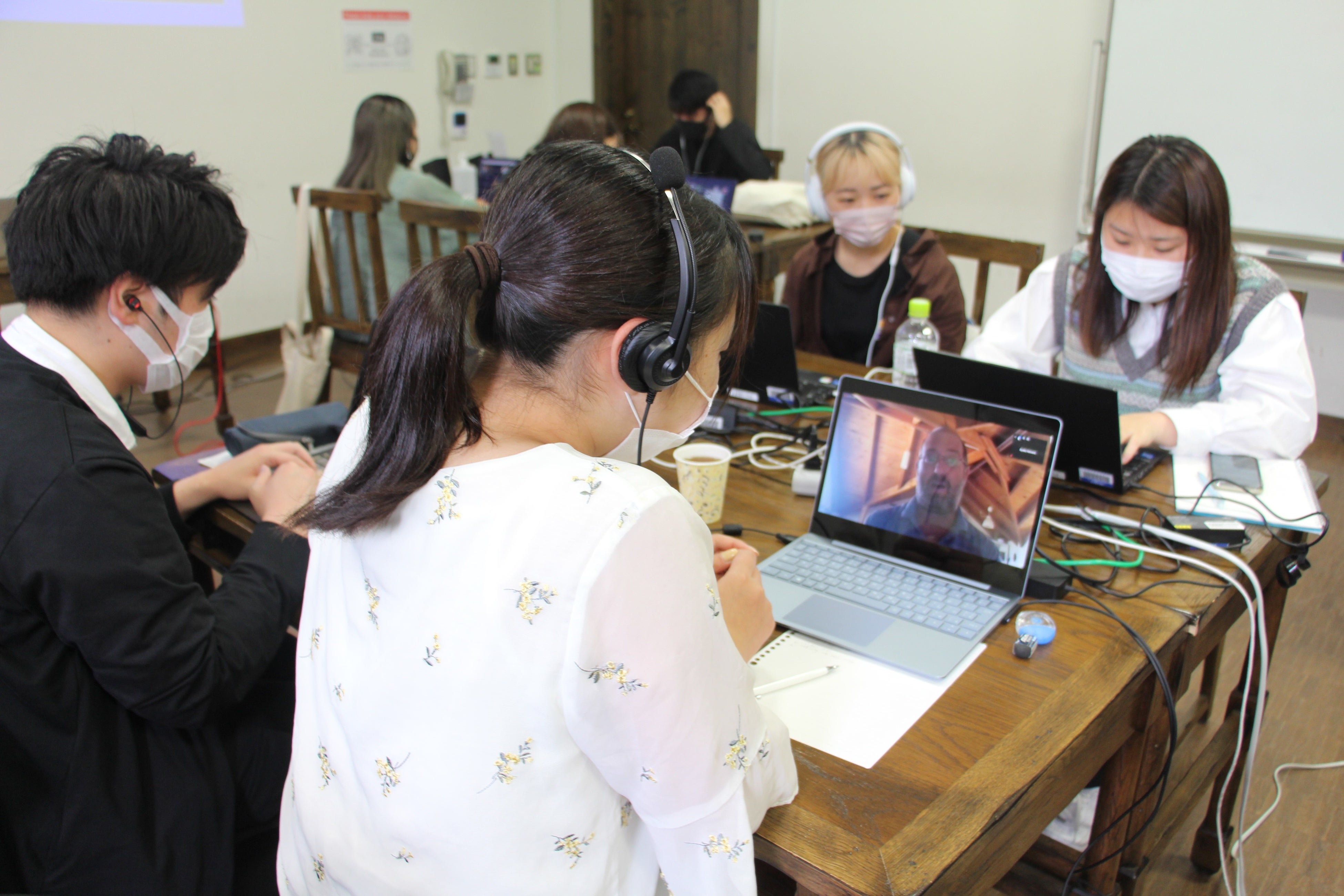 ▲ブリティッシュヒルズにて海外協定校の授業を受講する学生