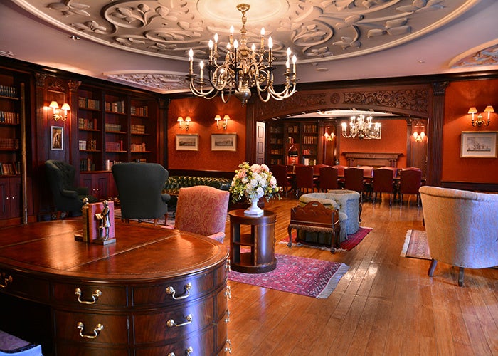 マナーハウス内の「ライブラリー」