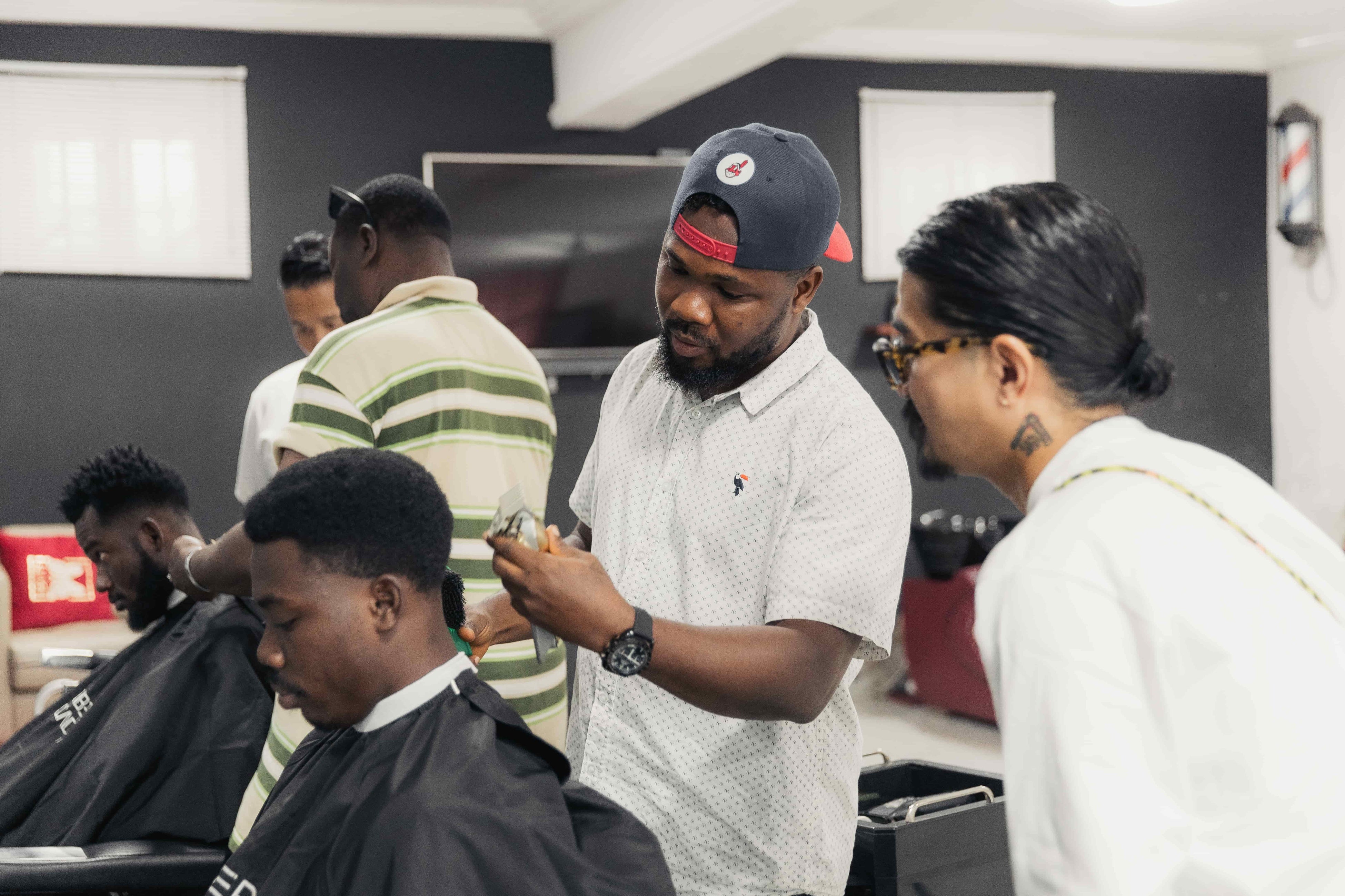 IZUMONSTER 阪急メンズ東京 会場限定　キャンバスボード IZUMONSTER 阪急メンズ東京 会場限定 キャンバスボード Amazon