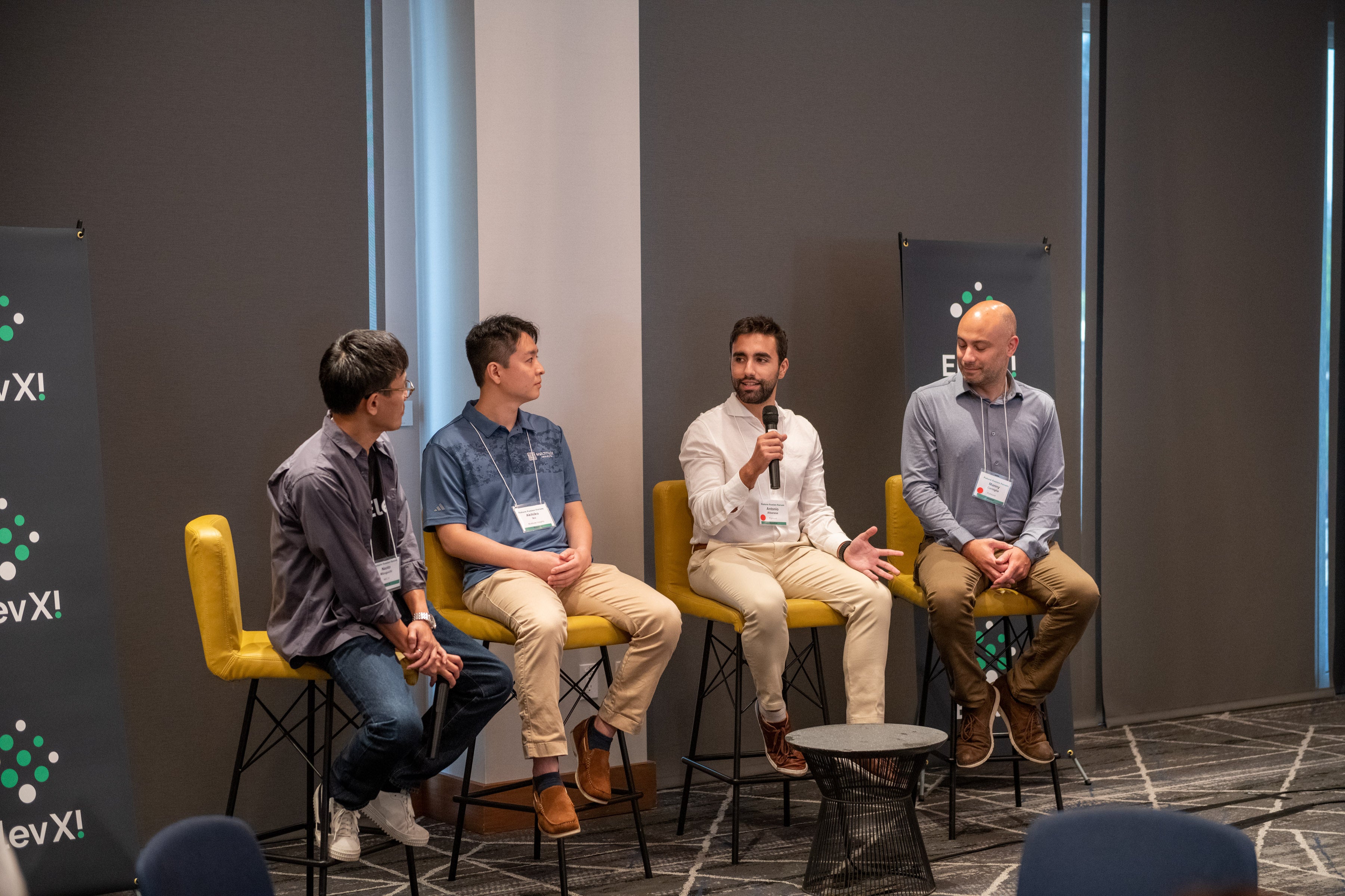 NEC Xのプログラムを卒業したスタートアップによるパネルディスカッション