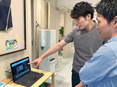 施術時に理学療法士がAIの結果を解説