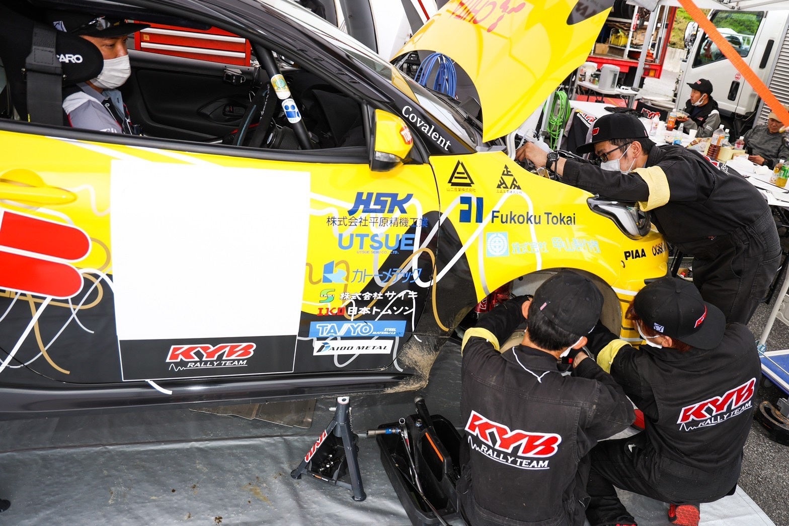 カヤバ 2023年全日本ラリー選手権 第4戦「久万高原ラリー」にて