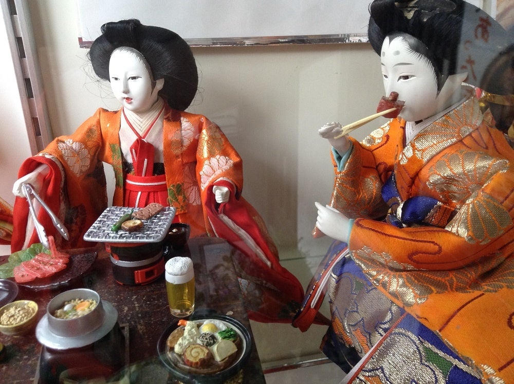 引退後の雛人形のセカンドライフを応援する「福よせ雛プロジェクト」が