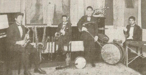 ［ラフィング・スターズ］　