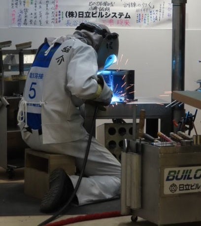 「電気溶接」職種の野澤選手